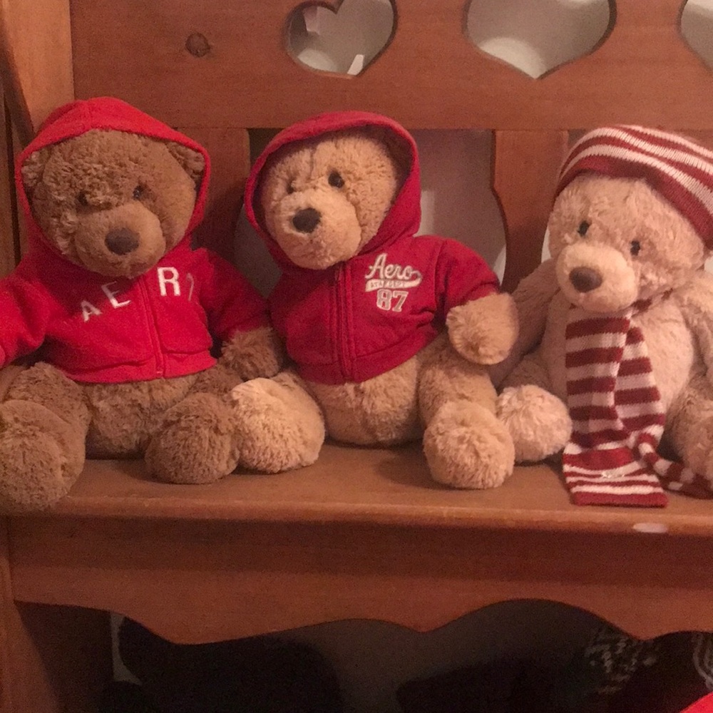 Aeropostal bears excellent condition